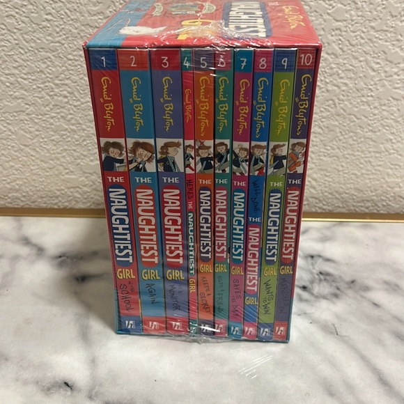 The Naughtiest girl book set - Picture 4 of 6